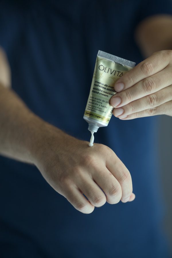 Výživný Antioxidační Krém Na Ruce Olivita s Extra Panenským Olivovým Olejem, Avokádem a Bambuckým Máslem OLIVITA