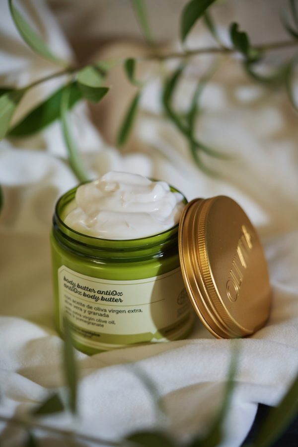 _3IM6682_Original Antiox Tělové Máslo s Extra Panenským Olivovým Olejem, Aloe Vera a Granátovým Jablkem OLIVITA