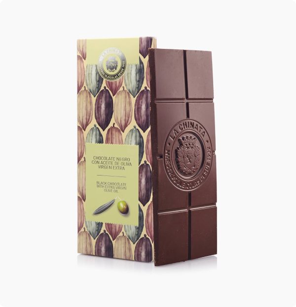 chocolate-negro-con-aceite-de-oliva-virgen-extra-almendra-y-trufa-la-chinata.jpg Hořká Čokoláda S Extra Panenským Olivovým Olejem