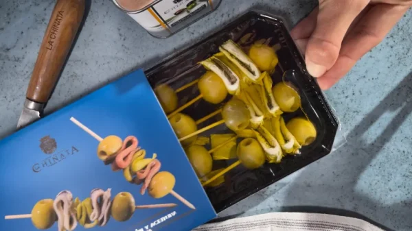 Gildas Špíz z Papriček Piparrasu, Ančoviček, "Boquerones" a z Oliv v Extra Panenském Olivovém Oleji
